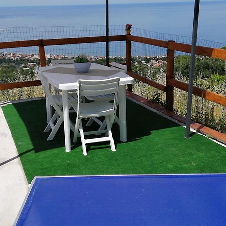 أغروبولي Una Terrazza Sul Mare الغرفة الصورة